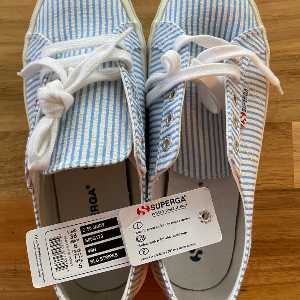 Brand new Italian sneakers! With tags